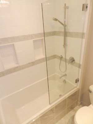 White transitional Shower with splashguard